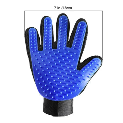 Silicone Pet Grooming Glove by PurrFlow™ – Gentle & Efficient Brush for Cats & Dogs, Ideal for Cleaning, Shedding, and Bathing.