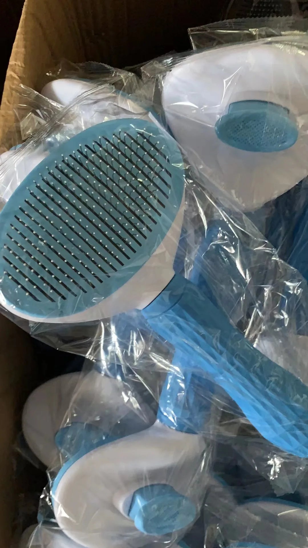 Stainless Steel Cat Grooming Brush – Detangling & Shedding Comb for Long-Haired Cats, PurrFlow™